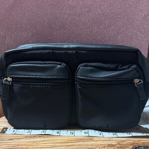 Paco rabanne 1 million Elixir Men's toiletry bag with dual Front Pockets. Black
